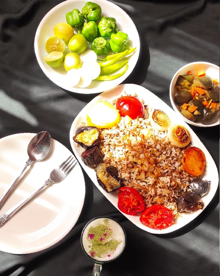 عکس رشته پلو اصیل ساوه