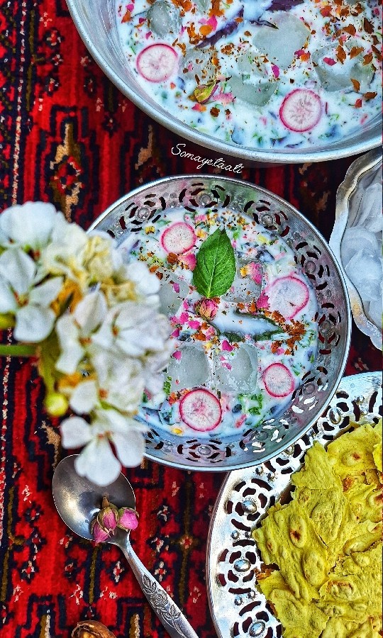 عکس سوپ سرد (آبدوغ خیار)