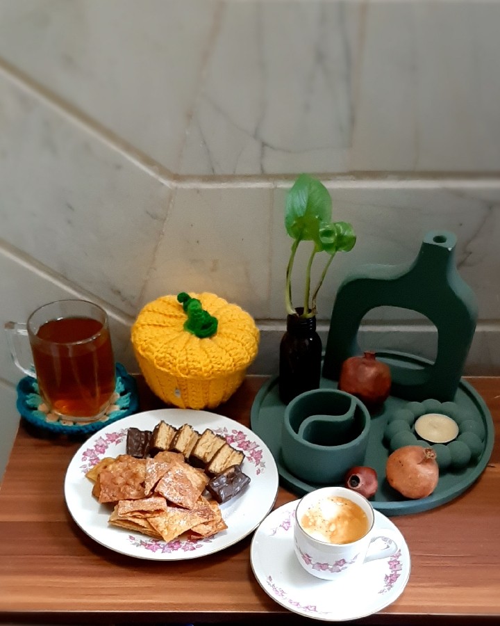 عکس میان وعده