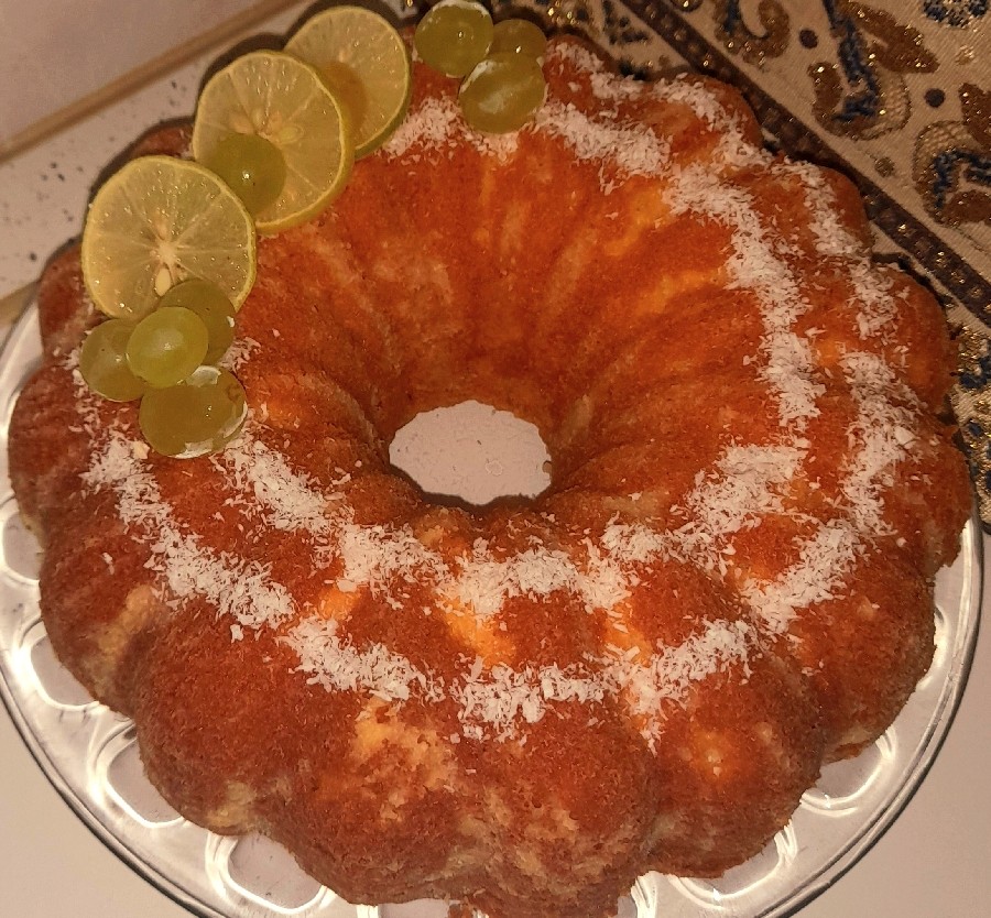 عکس کیک هل و گلاب زعفرانی