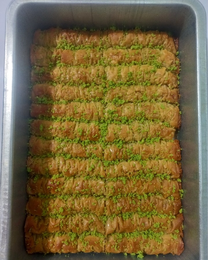 عکس باقلوای پسته