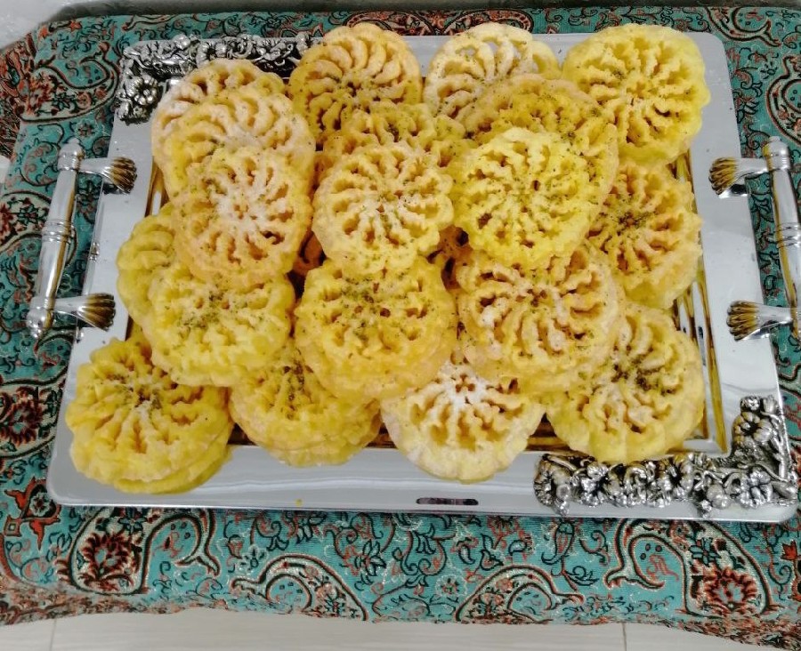 عکس شیرینی پنجره ای