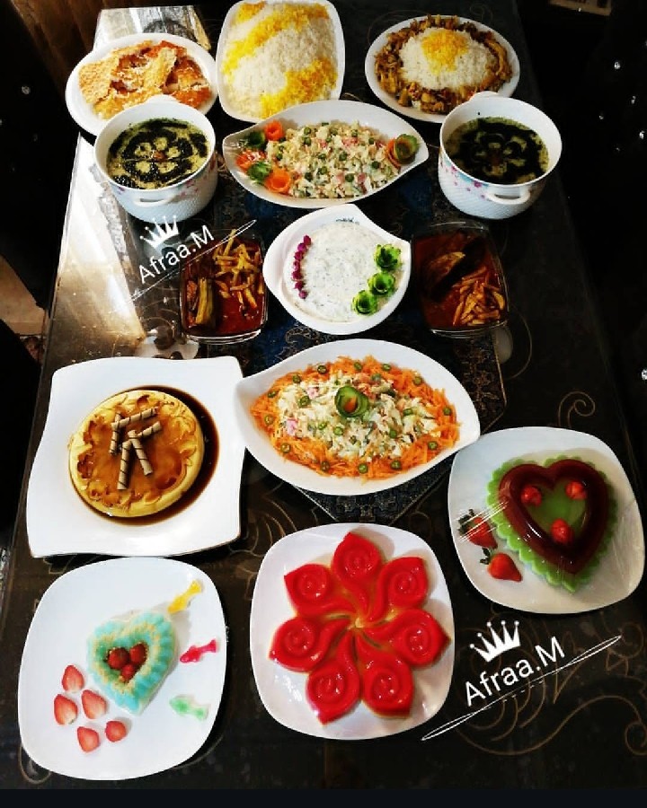 عکس دورهمی به صرف ناهار