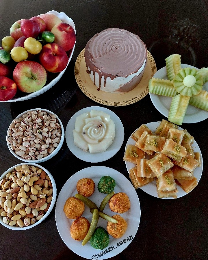 عکس کیک اسفنجی 
تولد پسرم عطا به وقت ۱۸مرداد