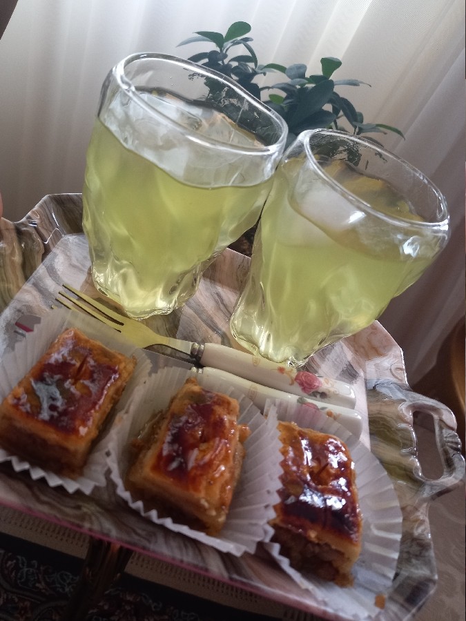 عکس باقلوا گردویی 