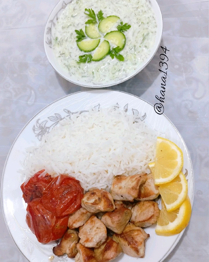 عکس جوجه کباب با ماست و خیار 