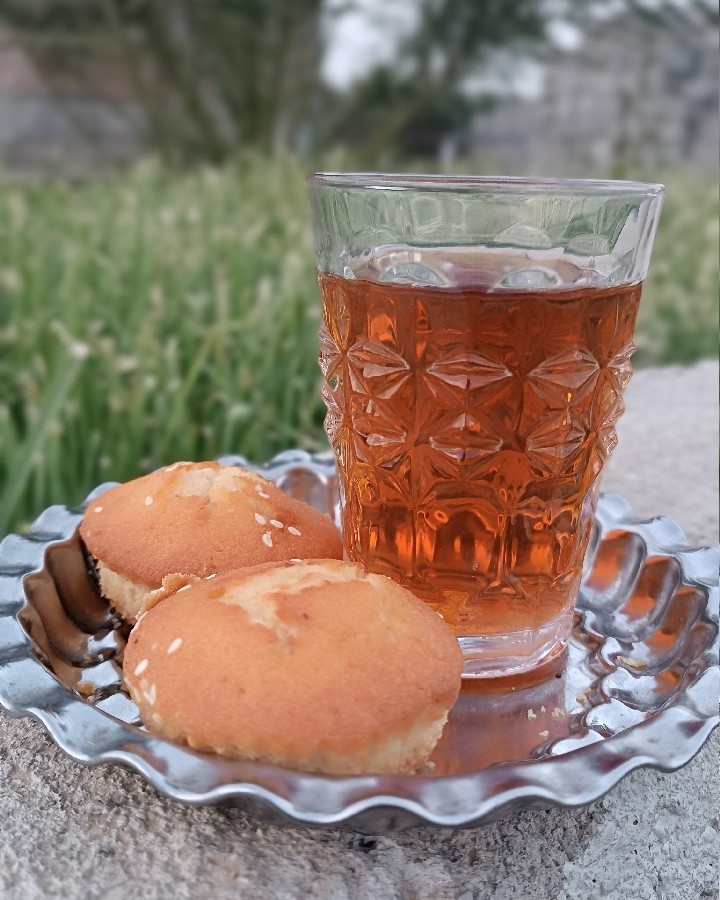 عکس کیک یزدی و چایی 