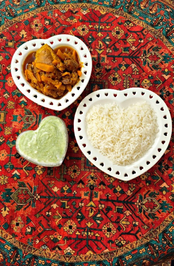 عکس خورشت آلوهویج