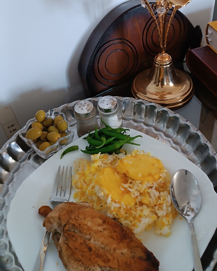 عکس مرغ شکم پر رژیمی