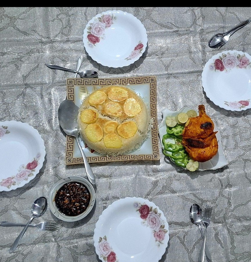 عکس اکبر جوجه 
با سس مخصوص