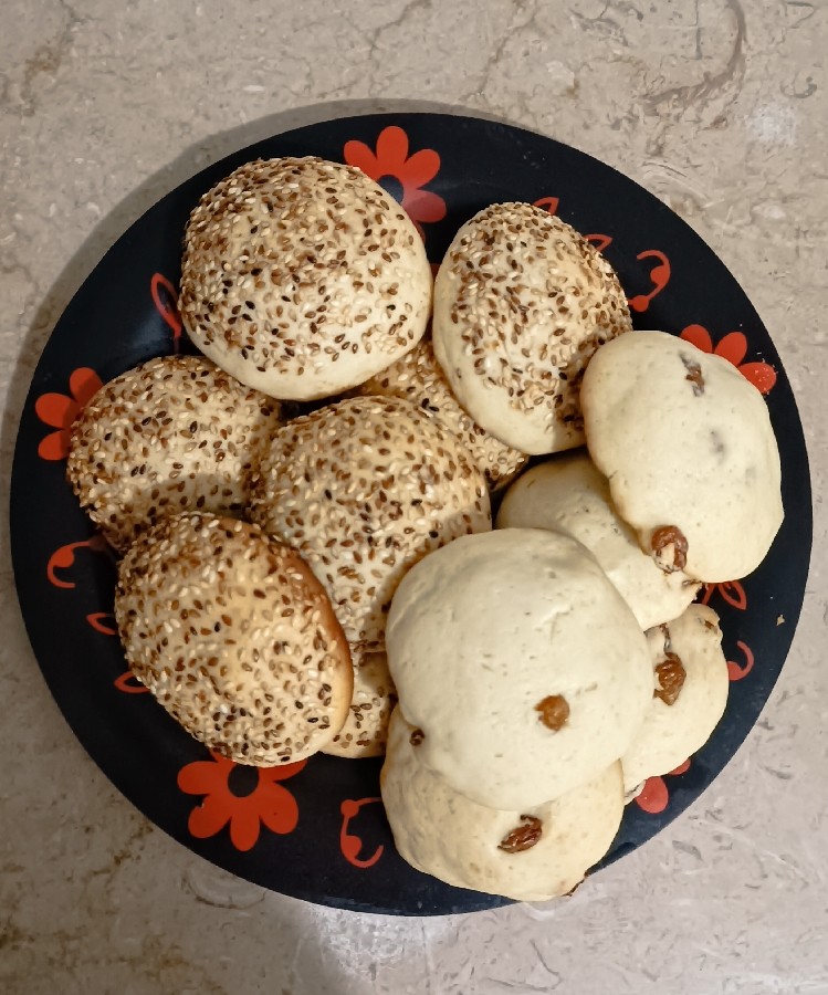 عکس کلوچه هل وکنجدی
کلوچه پرتقالی کشمشی

