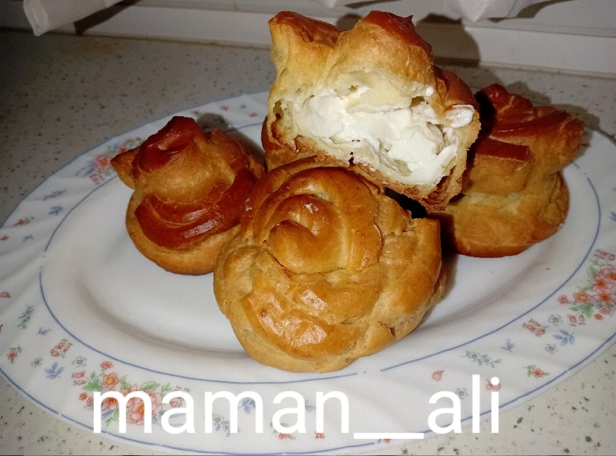 عکس نان خامه ای