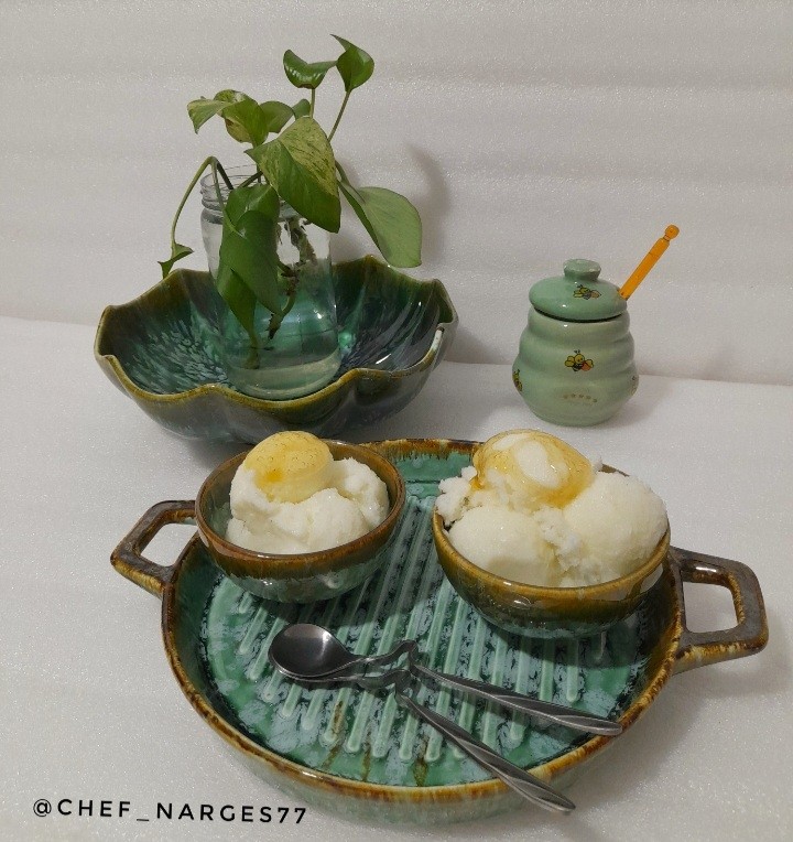 عکس بستنی سنتی وانیلی