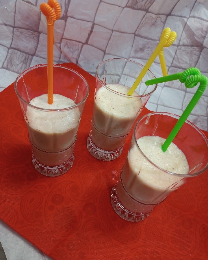 شیر موز نسکافه