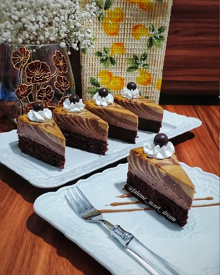 عکس چیزکیک نوتلا و لوتوس 