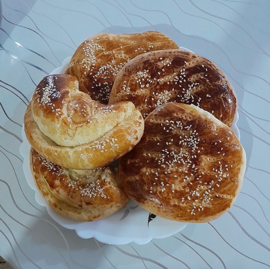 عکس نان شیرمال خونگی  حتما ورق بزن دوست عزیز