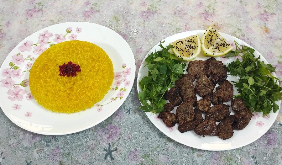 پلو زعفرانی و گوشت تکه ای??