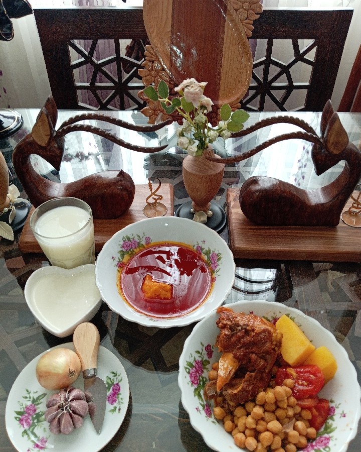 عکس آبگوشت سنتی جمعه. 