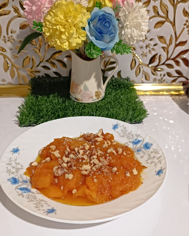 عکس کدو حلوایی با گردو خیلی خوشمزه شده بود