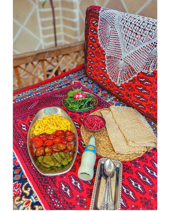 عکس بادمجون سرخ شده ومخلفات