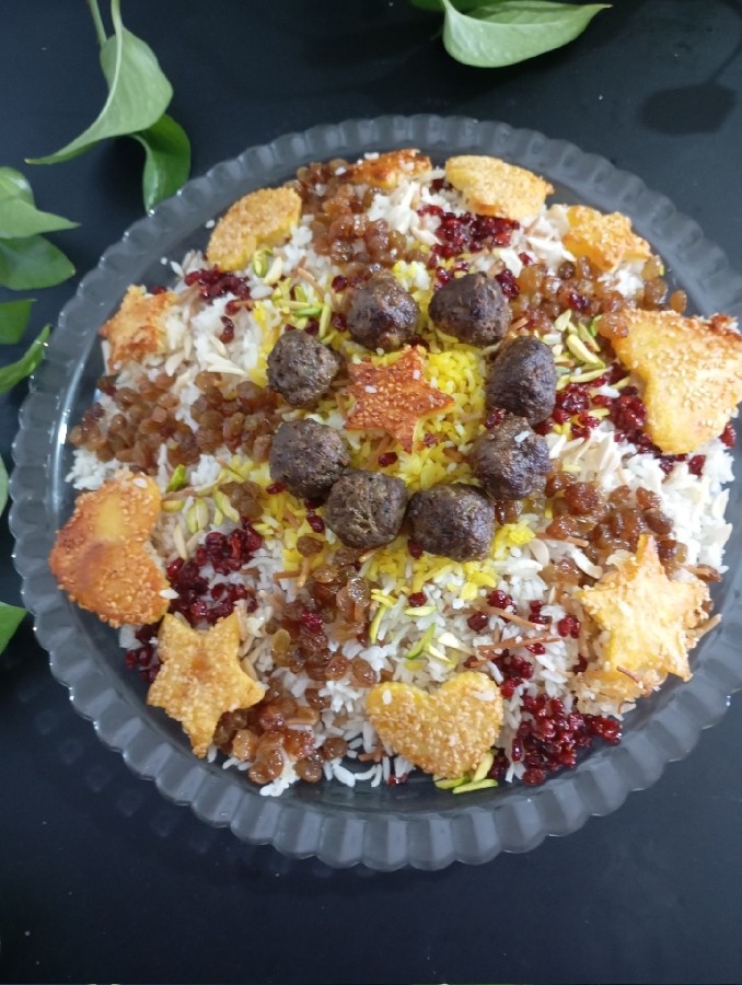 عکس رشته پلو با گوشت قلقلی