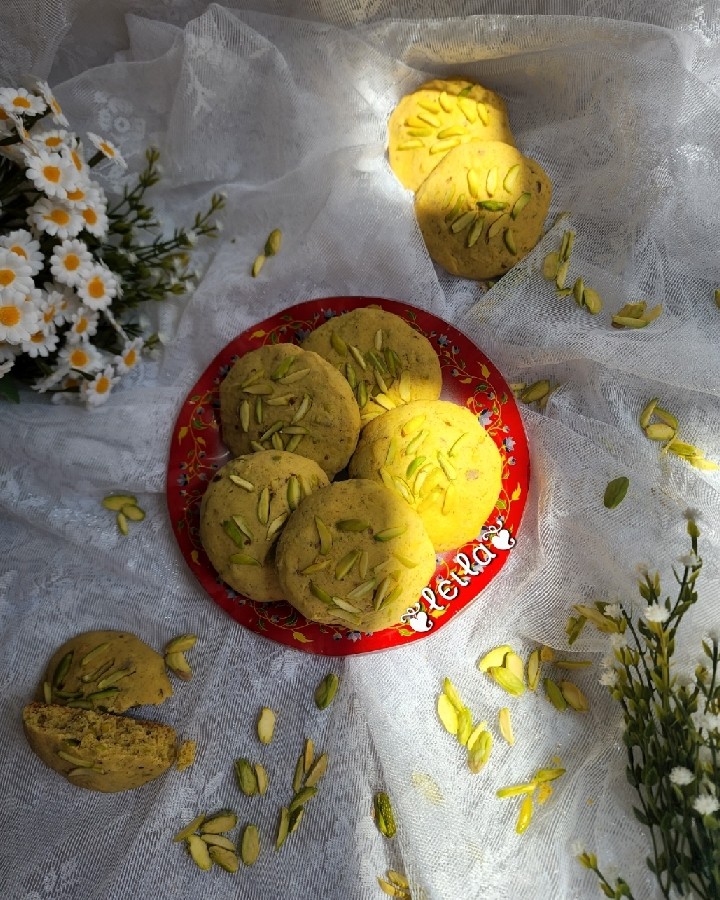 عکس کوکی پسته زعفرونی(سوهان)