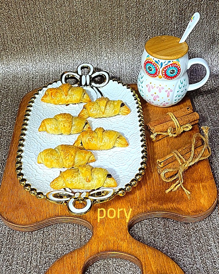 عکس کروسان رول فوری