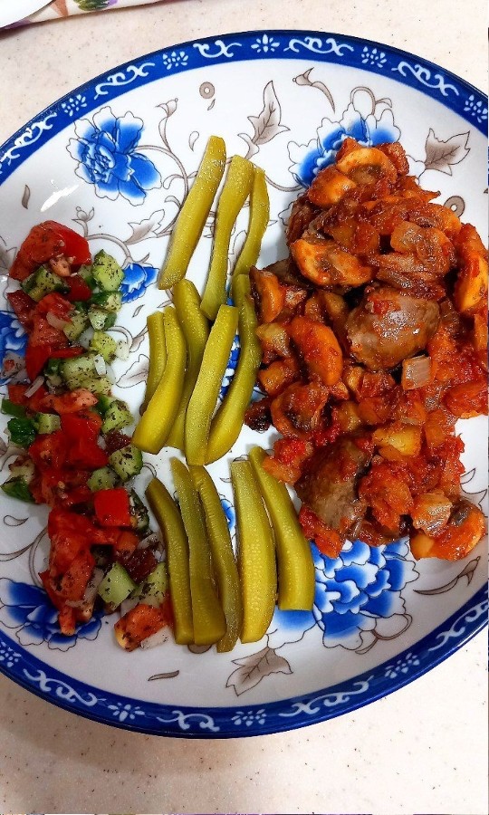 عکس خوراک دل و جگر اُردک و قارچ  