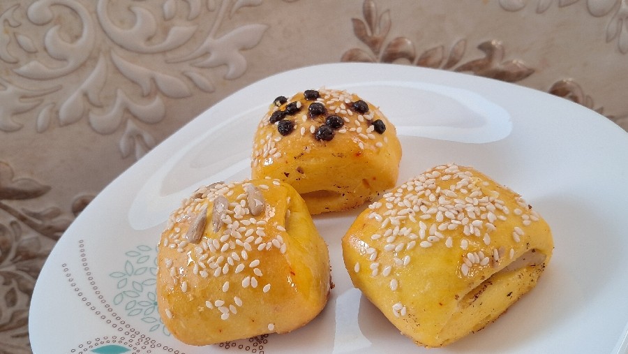 عکس شیرینی دانمارکی زعفرانی