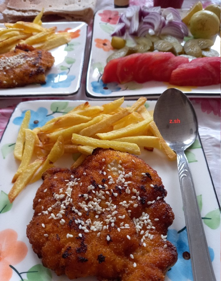 عکس شنیسل مرغ متفاوت