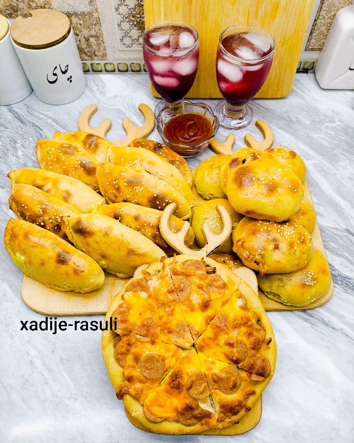 عکس پیتزا و پیراشکی