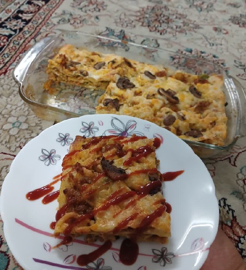 عکس لازانیای مرغ و قارچ 