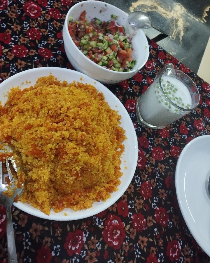 عکس ساور غذایی کوردی با سالاد شیرازی ودوغ ترش محلی
#بلغور گندم