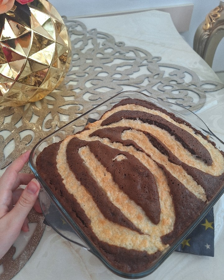 عکس کیک شکلاتی با کرم نارگیل