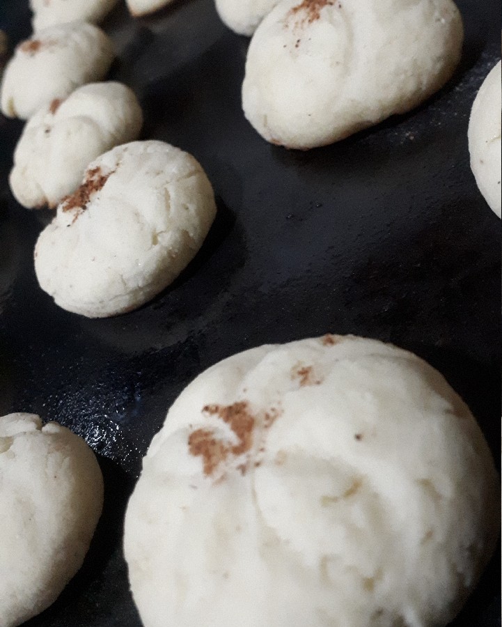 عکس شیرینی با طعم گلاب و دارچین