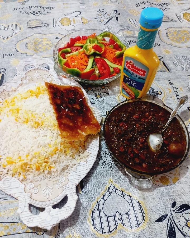 عکس قرمه سبزی مشتی