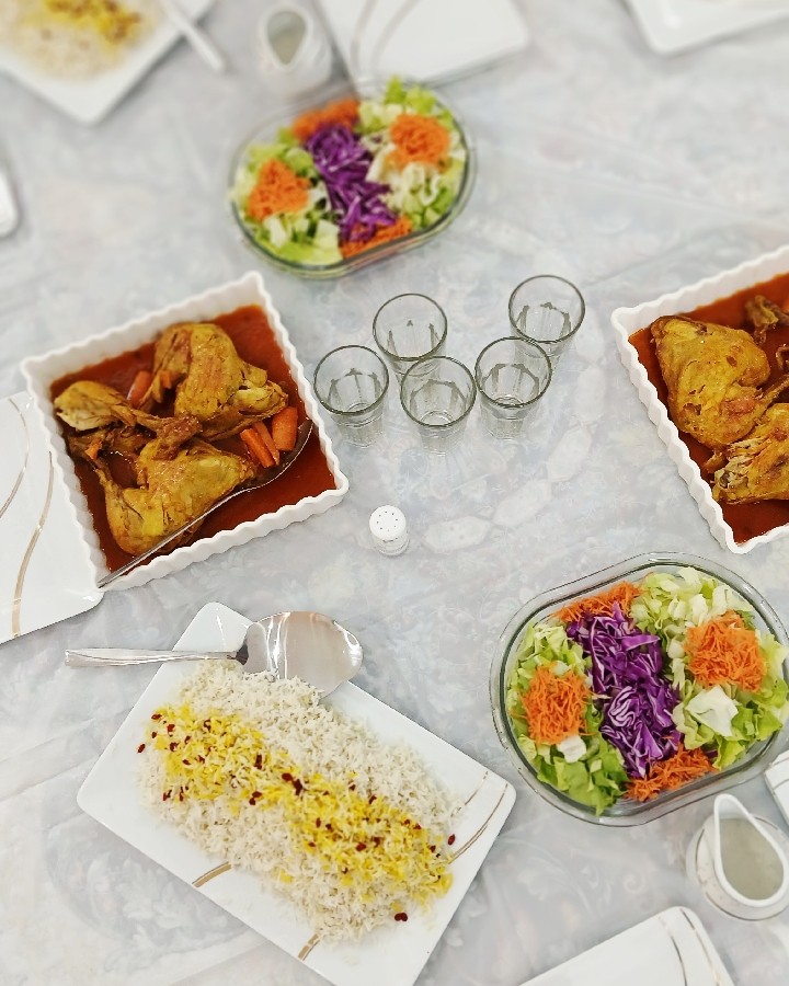 عکس تدارکات برای مهمونای عزیزم.