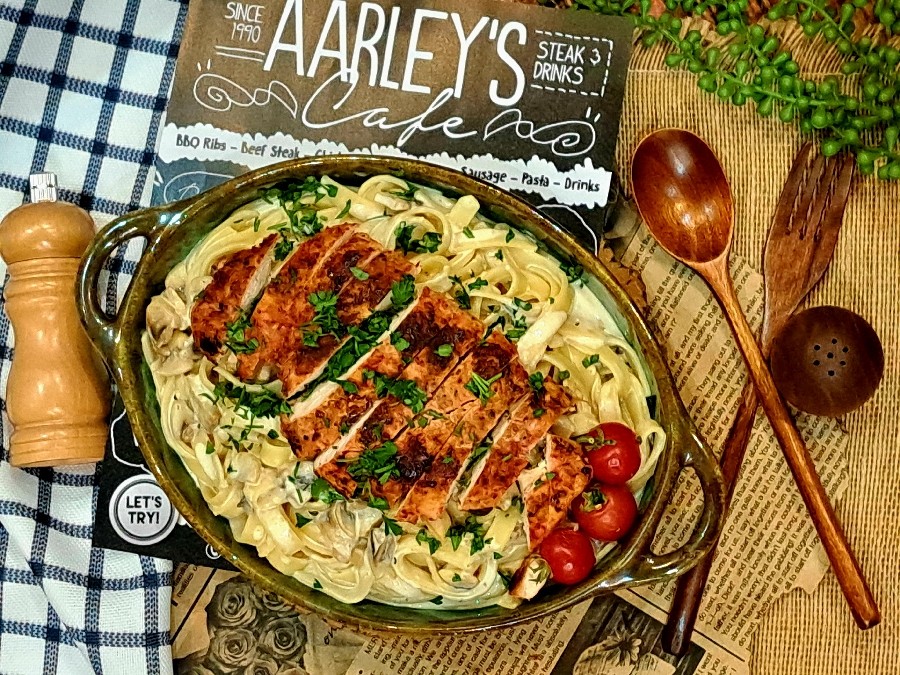 عکس پاستا چیکن آلفردو