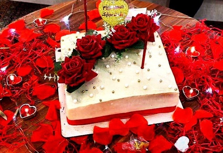 عکس کیک تولد گل آرایی
