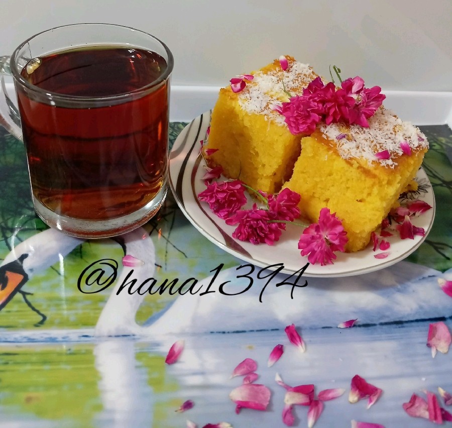 عکس کیک گلاب و زعفران 