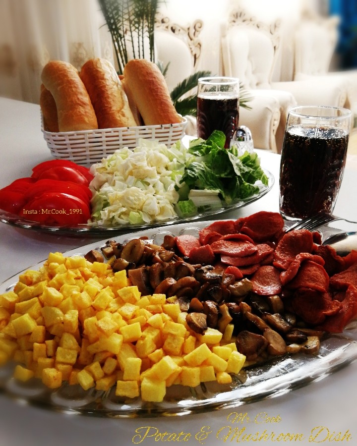 عکس خوراک سیب زمینی و قارچ