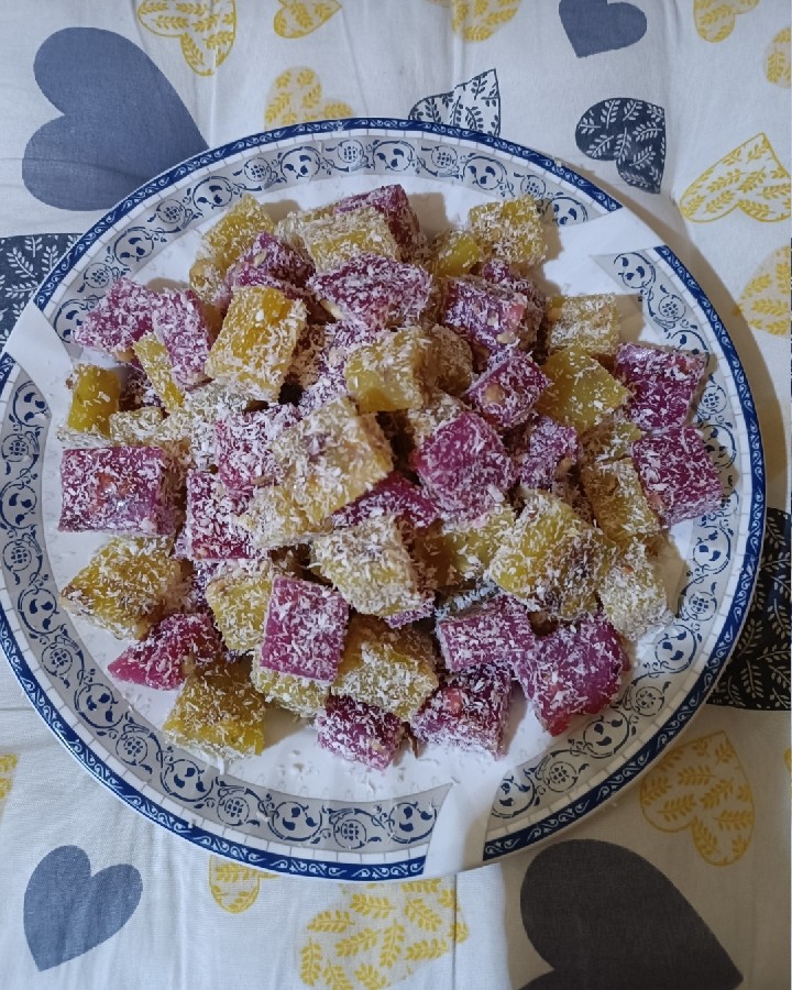 عکس لوکوم آلبالو و آناناس