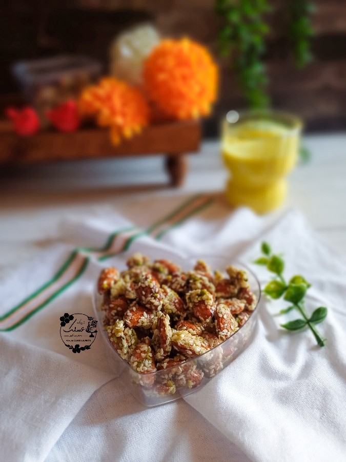 عکس بادام کرانچی 