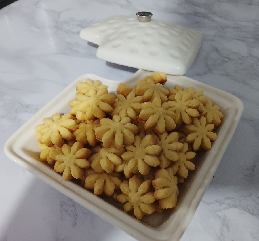 عکس بیسکویت گل مینا 