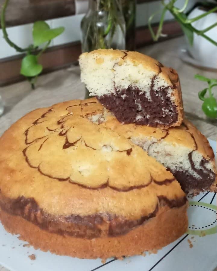 عکس کیک وانیلی ساده خانگی پایه