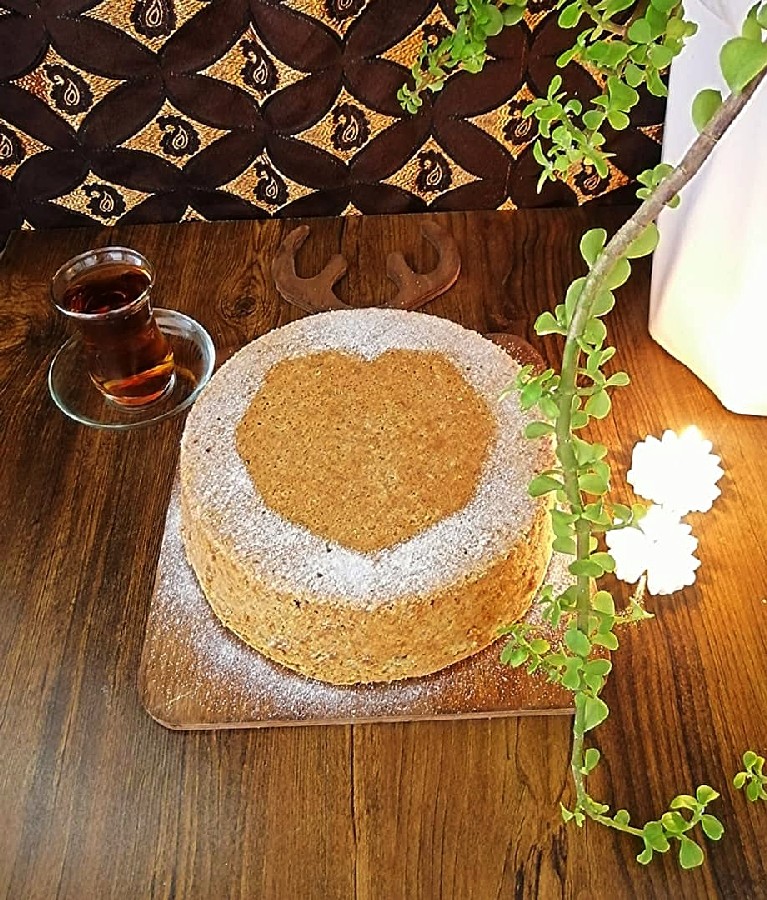 عکس کیک میزبان گردویی