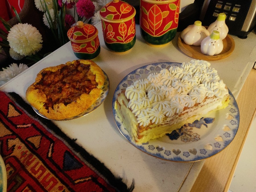 عکس گلت هلو و کیک یخچالی(۱۴۰۴٫۶٫۳۰)