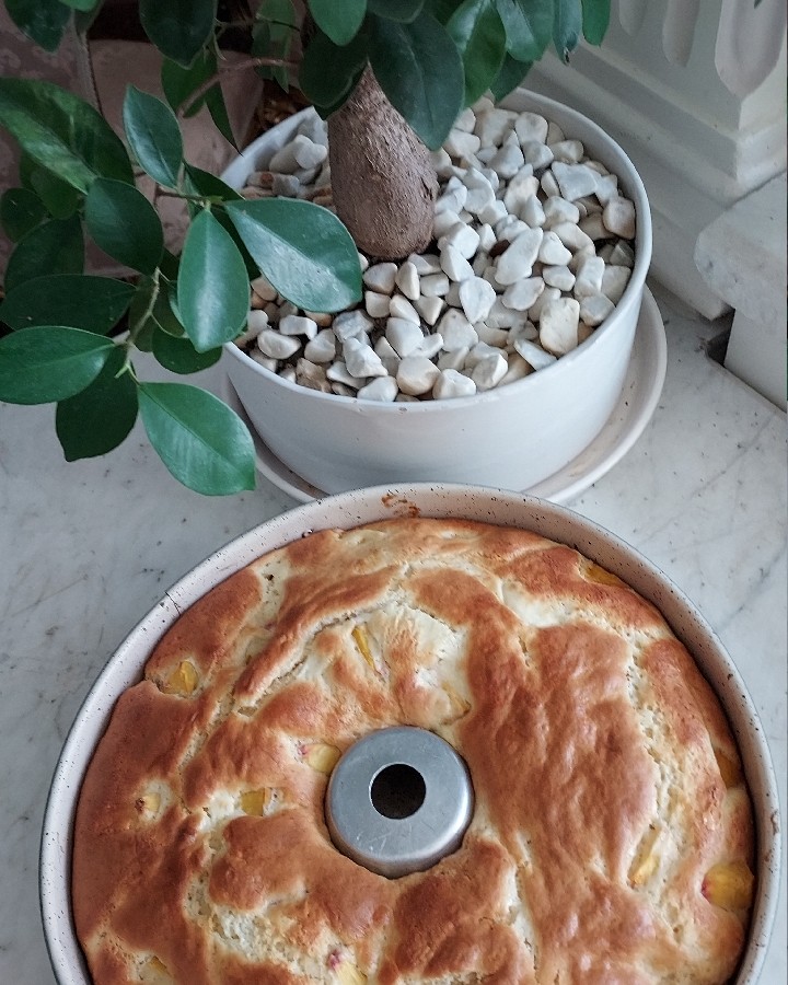 عکس کیک هلو با فیلینگ پنیری