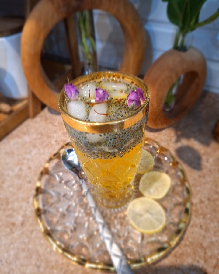 شربت زعفران و تخم شربتی
