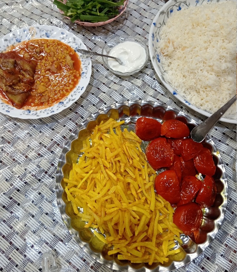 عکس خورشت قیمه بادمجون با سیب زمینی فراوان 